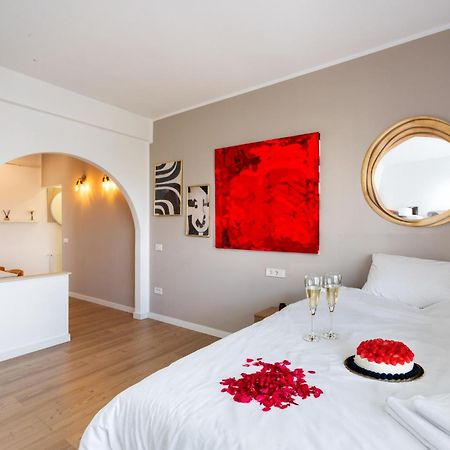 Sunset - Luxury Studio On Calea Victoriei Бухарест Екстер'єр фото