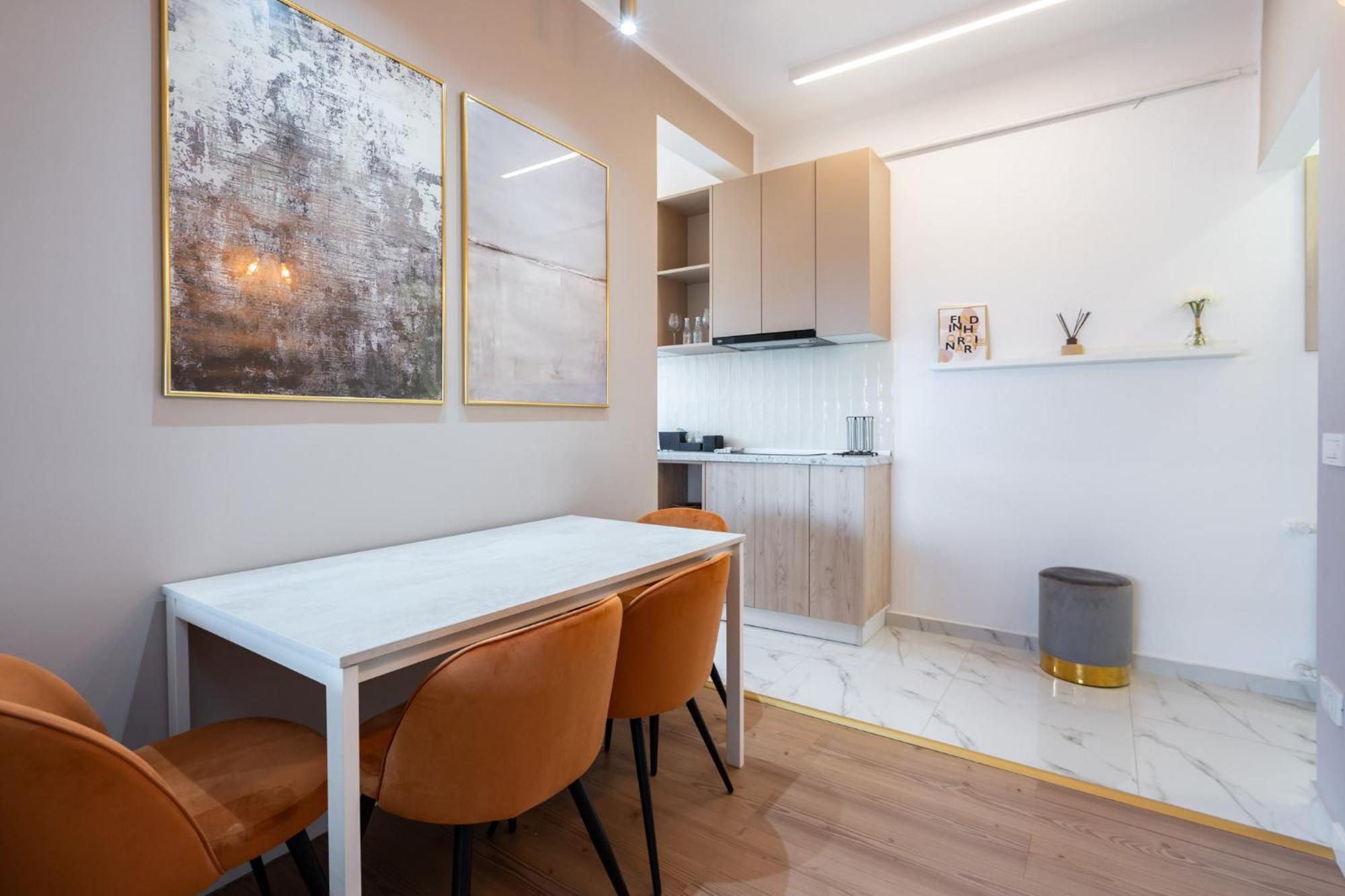 Sunset - Luxury Studio On Calea Victoriei Бухарест Екстер'єр фото